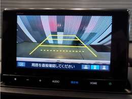 【バックカメラ】後退時も安心。リバース連動で画面が切り替わるのでとっても便利。