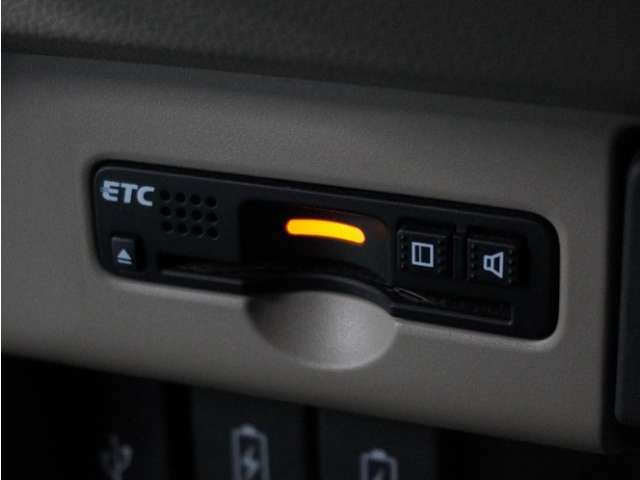 【ETC】今や高速道路の必需品のETCです。通行料金の割引やスマートICの通過に欠かせません。