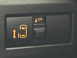 【パワースライドドア】スマートキーや運転席のスイッチでスライドドアの開閉が可能♪電動だから力を入れてドアを開ける必要が無く、小さいお子様でも、重い荷物を持っている時もラクに開け閉めできます♪