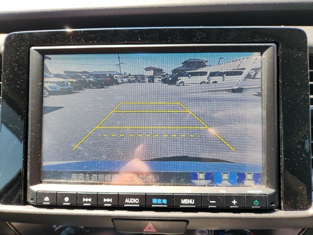 バックカメラ装着済！死角になりやすい後方もとても見やすいです☆車庫入れに自信がない方や縦列駐車が苦手な方にも、オススメ装備です！安心度もアップ！