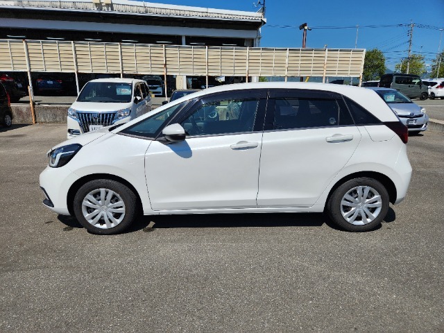 現車を見に来れないお客様には、車両状態の詳しい情報をお電話・メールにてご連絡致しております。スマートフォン、パソコンがあればリアルタイムでの対面にて映像で確認・対応もできます！