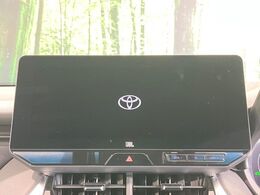 【12.3インチワイドナビ】高級感とインパクトのある大型ワイドナビを装備。各種オーディオ操作はもちろん、横長ワイド画面でのマップ2分割表示など、利便性も高いナビです♪