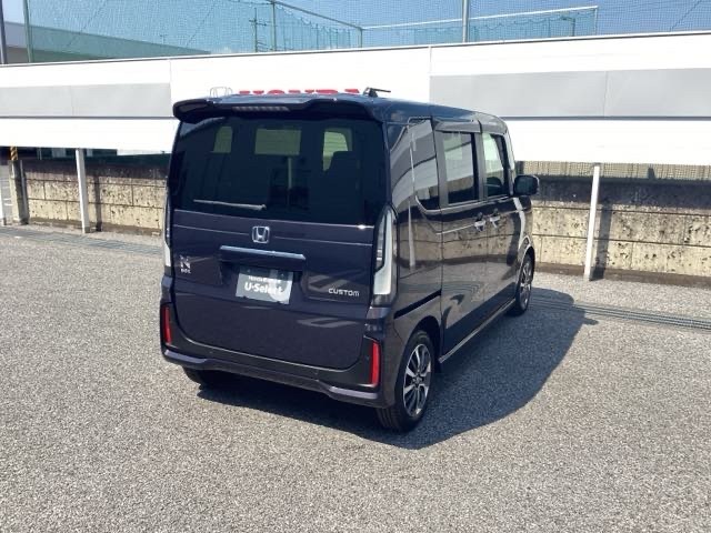 自動車保険・JAFも取り扱っております。また、お客様のご希望で保証延長（有償・一部の車種では取り扱いできません）もご準備しております。