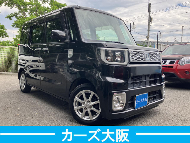 気になる方には、各キズ1箇所につき30000円で綺麗に板金塗装をしてからのお渡しも可能です。ルーフ・サイドステップは1箇所50000円になります。