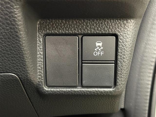 【運転席操作部】快適なドライブを楽しむための機能が装備されています！運転席から触れるので、使いやすいです！除菌プランいれていただくと、さらに清潔で安心していただけます！