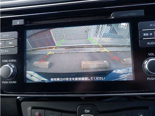 安心のバックカメラ内蔵ナビゲーションです。