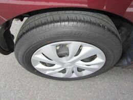 タイヤ溝残ってます。