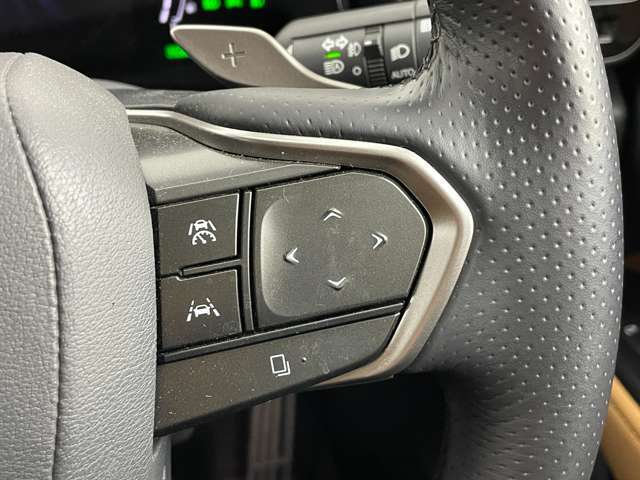 【　アダプティブクルーズコントロール　】設定した車速内で自動で加減速♪先行車との車間距離を適切に維持した追従走行が可能です♪