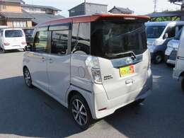 自社では板金塗装ブースも完備しておりますので車体の＊擦り傷＊へこみなどもしっかりと修理させていただいております！