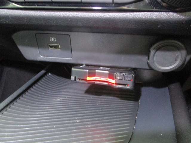 ETC車載器付き！高速道路もETCレーンを通過して楽々通過です。