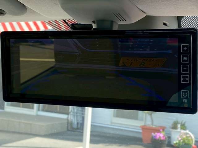 【バックカメラ】バックカメラがついてます！なくてもいいけど、あったら便利です！雨の日や暗い時でも、駐車がしやすくなりますよ☆