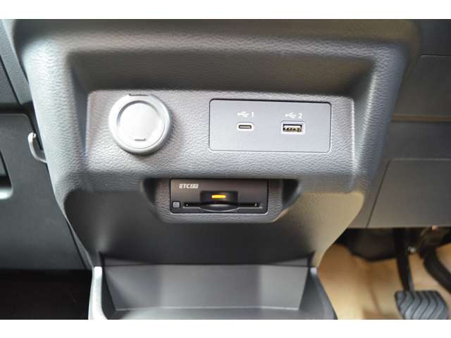 ETC車載器が付いてます。お納車時には再セットアップが必要です。