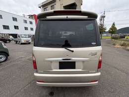 室内展示場を完備しておりますので、天候の悪い日でもゆっくりと車両をご覧下さい。