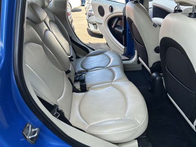 ◆納車前に鉄粉やしつこい汚れを取り除き、丁寧に仕上げています。