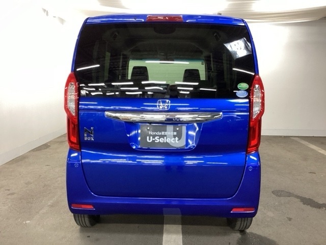 後ろ姿が、カッコイイのもホンダだからです。