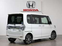 斜め後ろの画像です。