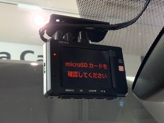 万が一の事故のときもドライブレコーダーがあると安心です。ご利用になる場合は個人情報保護の観点より新品の対応SDカードをお求め下さい。