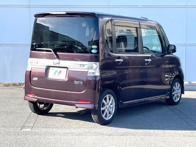 親切・丁寧な専門メカニックスタッフが応対！・車検・点検整備・事故等の修理などアフターサービスも安心。お車のカスタマイズもネクステージのサービススタッフまでご相談ください！