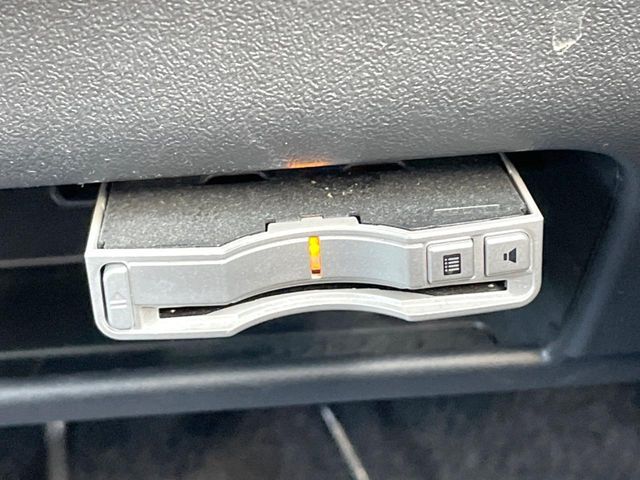 【ETC】高速道路の料金所をストレスなく通過！話題のスポットやサービスエリアに多い「スマートIC」利用時は必須のアイテムです。当店でセットアップを実施、ご納車当日からすぐにご利用いただけます！