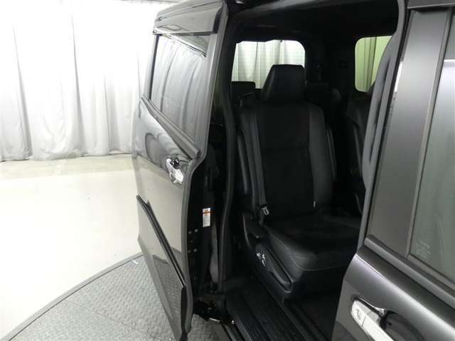 中古車・新車・買取・車検・整備・鈑金など、お車に関する事は何でも南海グル-プにご相談下さい！