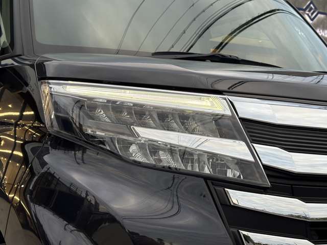 LEDヘッドライトで夜道も明るく見えやすいです！