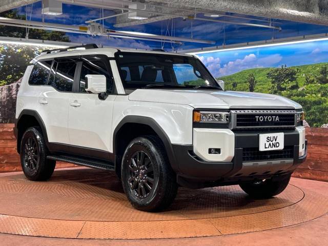 大好評のボディコーティング「弾スプラッシュコート」もご納車までに施工可能。通常のガラスコートと異なる、耐久年数6年の無機質ガラスコーティングが、ボディをキレイな状態に保ってくれます。