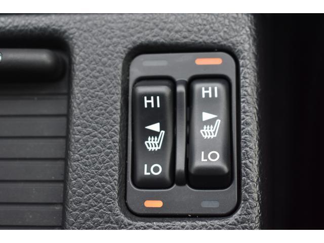 シートヒーター シートヒーターが装備されていてぽかぽか暖かく快適です。特に冬のドライブにはもってこいです！！