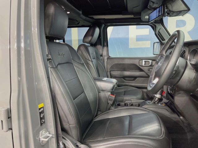 ●シートの使用感：破れ・へたりも少なく、ご覧の通りきれいな状態を維持しております。また、室内クリーニング・コーティングもご用命いただけます。