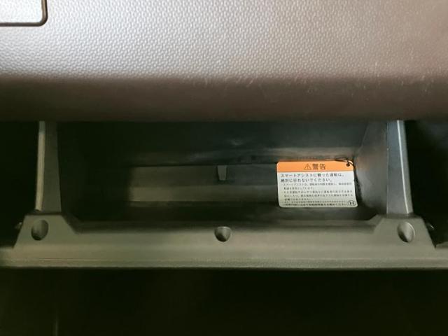 WECARSでは各商談席に大型モニターをご用意しております！見やすい大画面でゆったりと全国の在庫をご覧いただけます！是非ご来店お待ちしております！