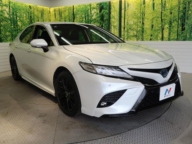 大好評のボディコーティング「弾スプラッシュコート」もご納車までに施工可能。通常のガラスコートと異なる、耐久年数6年の無機質ガラスコーティングが、ボディをキレイな状態に保ってくれます。