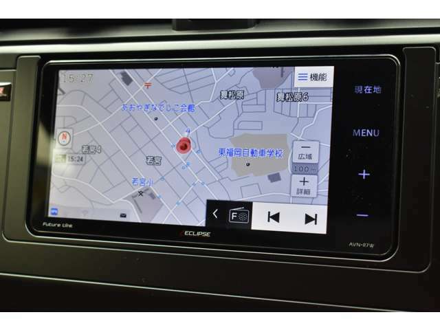 イクリプスメモリーナビも装備されていますのでお出かけの際にも安心してお使いいただけます！フルセグTVの視聴やBluetoothオーディオの機能ももちろん備わっていますのでドライブも快適です！