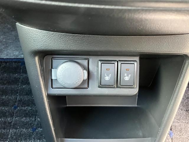 寒い日に重宝するシートヒーターを運転席と助手席に装備！