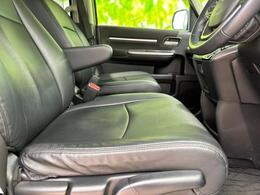 「この車の写真をもっと見たい」「状態が気になる」「この装備はついている？」どんな小さな疑問でもお気軽にお問い合わせください！
