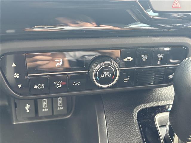 【運転席操作部】快適なドライブを楽しむための機能が装備されています！運転席から触れるので、使いやすいです！除菌プランいれていただくと、さらに清潔で安心していただけます！