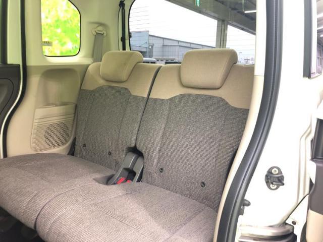 WECARSでは各商談席に大型モニターをご用意しております！見やすい大画面でゆったりと全国の在庫をご覧いただけます！是非ご来店お待ちしております！