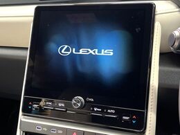 【9.8インチ　ディスプレイオーディオ】大画面のディスプレイはAppleCarPlayやAndroidAutoが利用可能。大きな画面でスマホナビアプリ等が利用いただけます♪