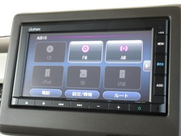 ナビゲーションはギャザズメモリーナビ（VXM-225Ci）を装着しております。AM、FM、CD、Bluetooth、フルセグTVがご使用いただけます。