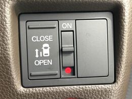 【パワースライドドア】スマートキーや運転席のスイッチでスライドドアの開閉が可能♪電動だから力を入れてドアを開ける必要が無く、小さいお子様でも、重い荷物を持っている時もラクに開け閉めできます♪