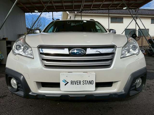 整備工場完備！アフターサービス対応可能です！提携工場とダブルチェックを行うことでより良い車両状態で納車させていただきます！