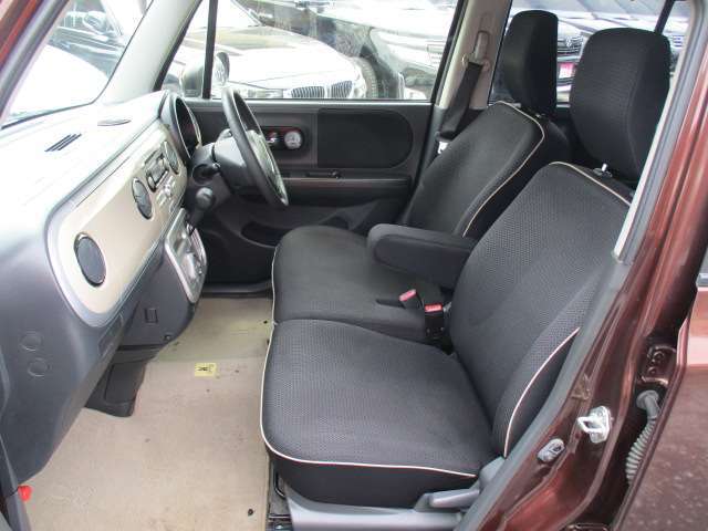 ご納車後の車検や板金塗装などなど、当店でお買い求めいただきましたお客様とはご納車後も長いお付き合いが出来ればとスタッフ一同考えておりますので、車の事はなんでもご相談下さいませ！