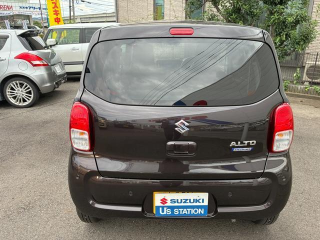 後ろには4つの超音波センサーで障害物などが迫ると音でお知らせしてくれます！