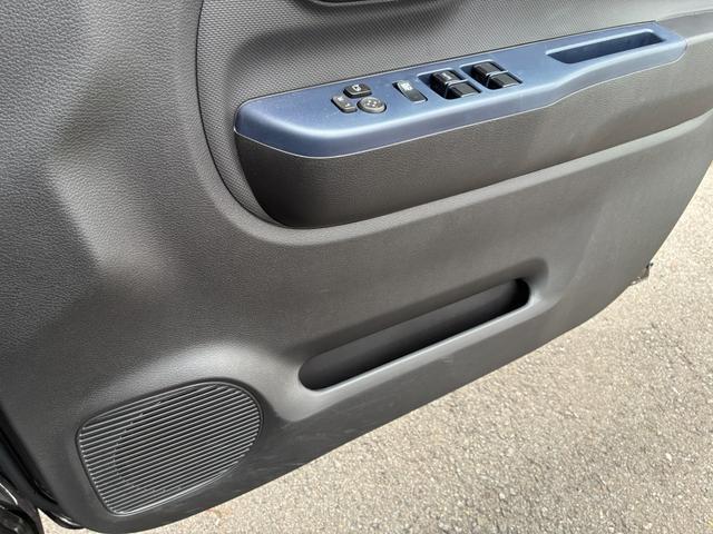 ドアポケットがとっても便利☆