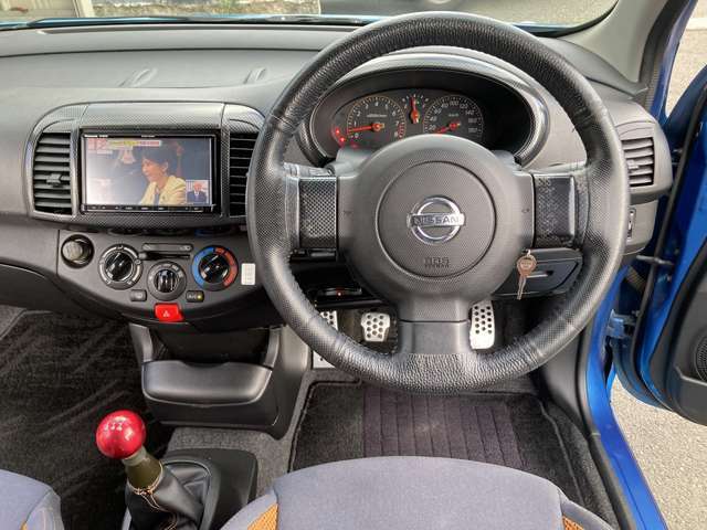 経年車両からしてもとても綺麗な内装だと思います！使用感と薄ヨゴレ程度がありますが酷い汚れや荒れなどは特にありません！室内異臭やシミ汚れ、タバココゲなどありません！全体的に状態良い内装です！