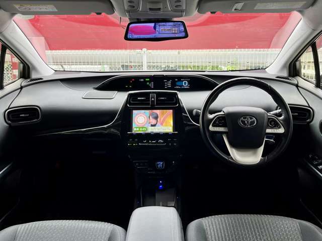 ブラックを基調とした内装は、シンプルかつオシャレな印象となっています！