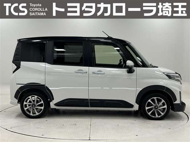 外板色はブラックマイカメタリックとパールホワイト3のツートーン（X99）！ボディサイズは全長370×全幅167×全高173センチ！5ナンバー登録となります！