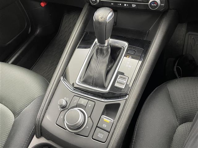 ◆【シフトレバー】シフトも操作しやすく快適なドライブを楽しんでいただけます！