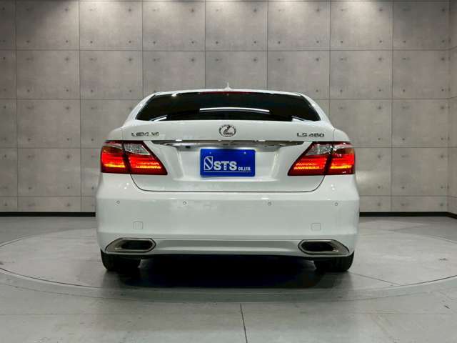 充実装備の1台入荷致しました♪ぜひ実車を見に来てください♪