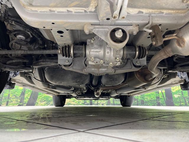 下回りがきれいなうちに、防錆加工の施工がオススメ。降雪地域はもちろん、沿岸部にお住いの方や、趣味でマリン・ウィンタースポーツをされる方にご好評いただいております。