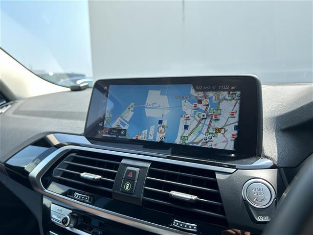 【エアコン】『エアコン装備』の画像になります。暑い夏でも寒い冬でも、車内に快適な空気を届けるので、いつでも快適な車内空間を創り上げます！