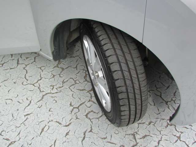 タイヤ溝も充分あります！